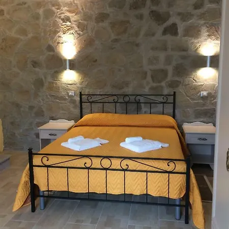 La Casa Nel Verde Castelmezzano Exterior foto